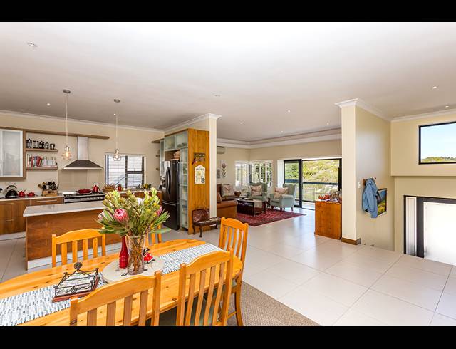 5 BEDROOM HOUSE FOR SALE IN BIG BAY